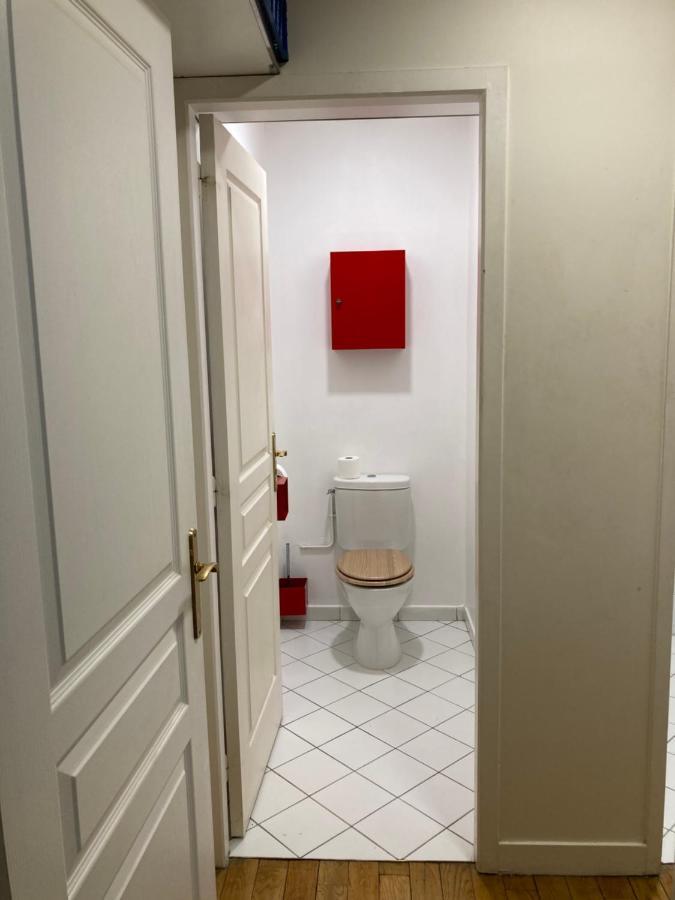 Charmant Studio Apartment Paris Bagian luar foto